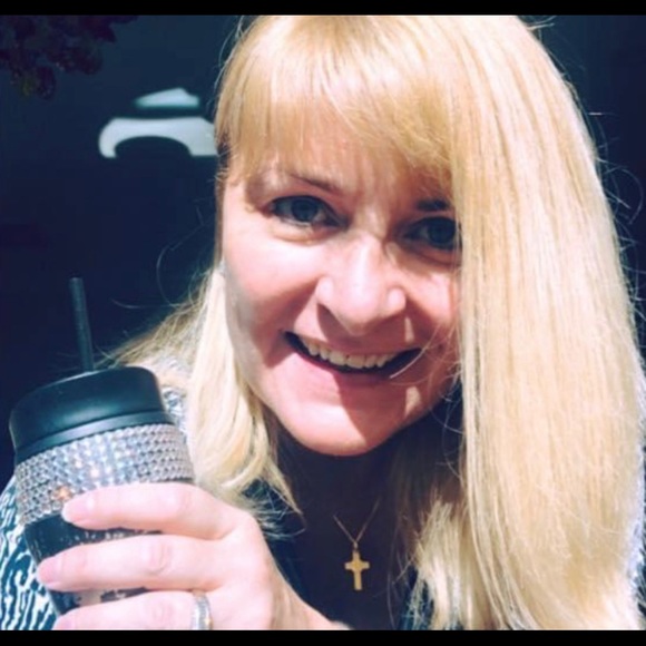 I’m on Facebook https://www.facebook.com/Wenrella - Picture 7 of 8